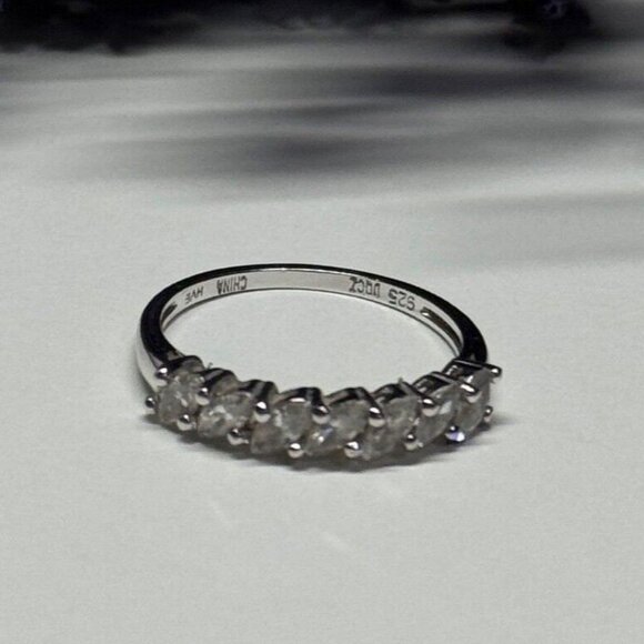 925 STERLING SILVER CZ RING SIZE 8.5 - Picture 6 of 9